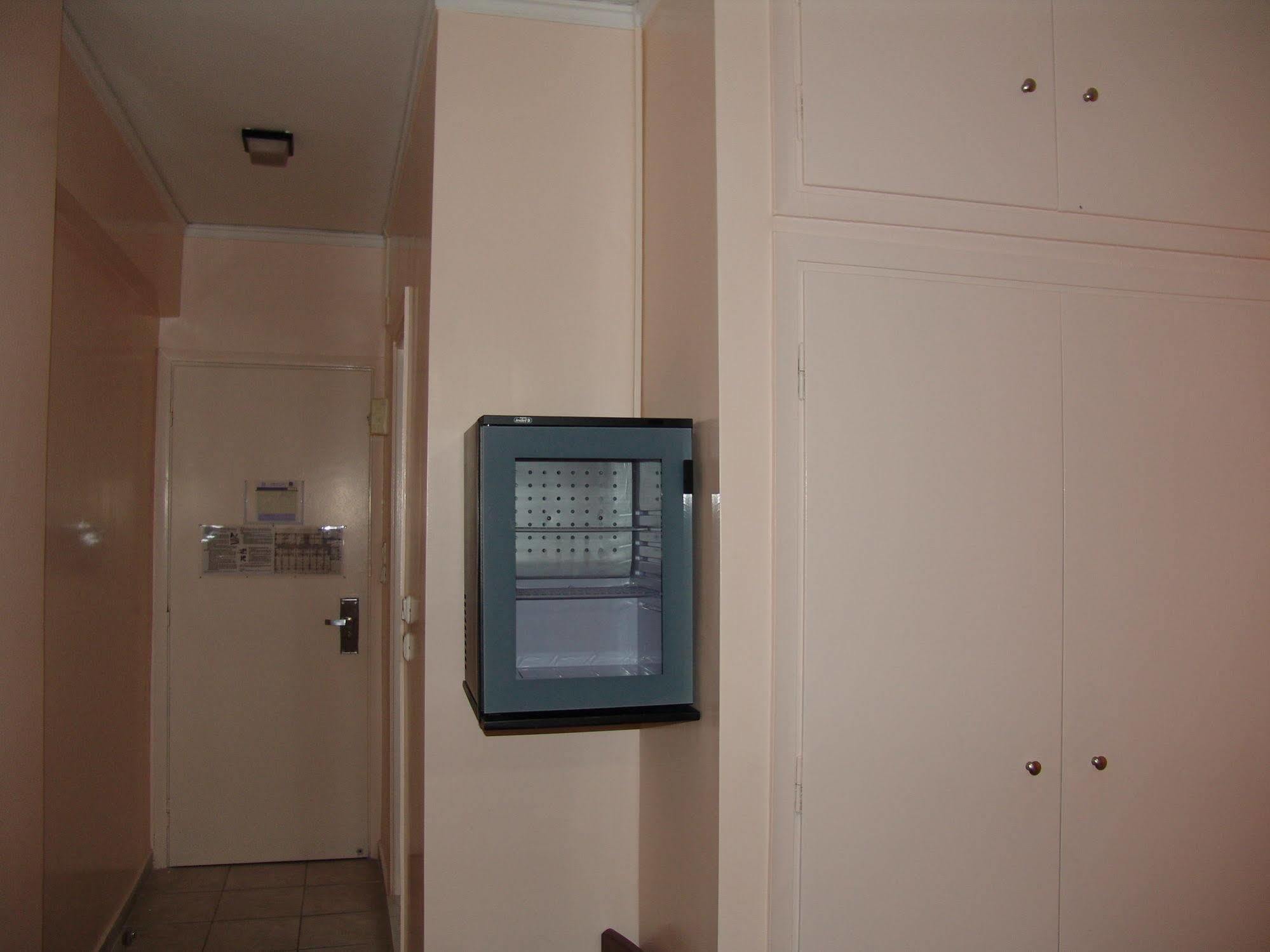 Hotel Cosmos Athens Ngoại thất bức ảnh